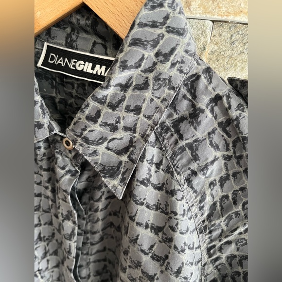 100% silk beautiful blouse. - Picture 8 of 11